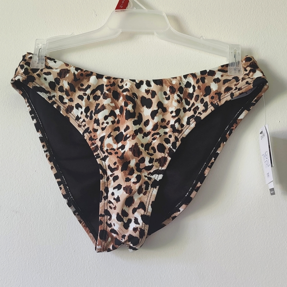 NWT Printed Ruched Back Low Rise Bottom.. - Picture 5 of 7